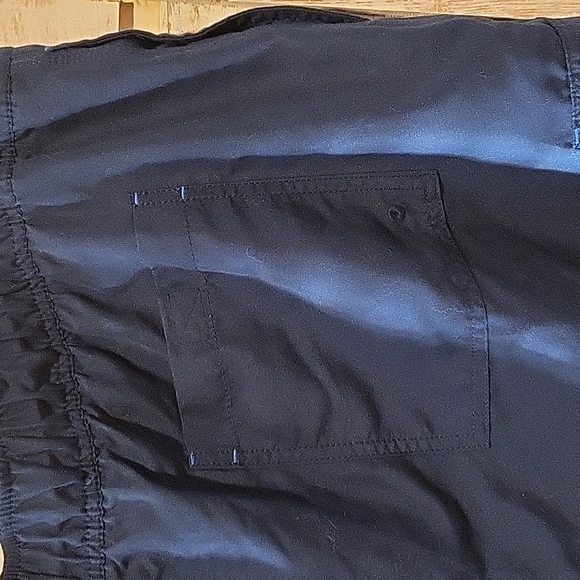 NWT navy board shorts - Picture 4 of 10